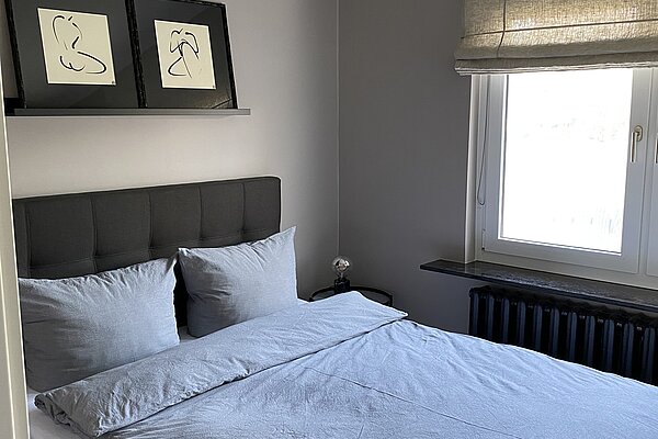 Schlafzimmer 1